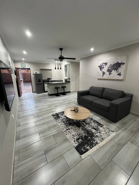 Stylish, spacious apartment 4