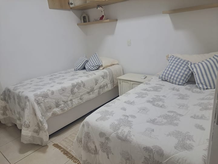 Dhomë gjumi 2