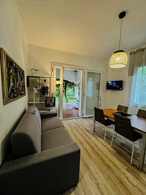 Successful Airbnb property: CaBamboo surrounded by greenery in Cervia