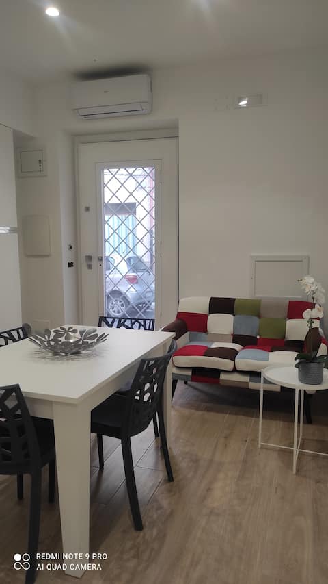 Lake Lesina Vacation House