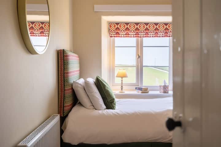 Wake up to wonderful countryside views