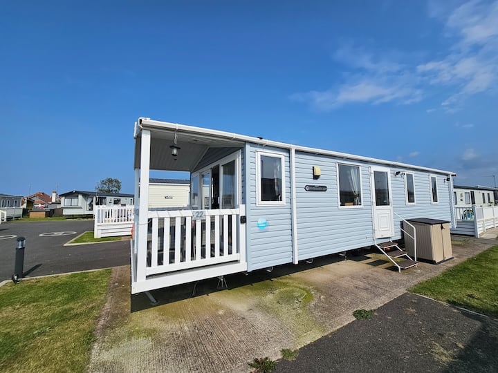 Caravan Angie - Towyn
