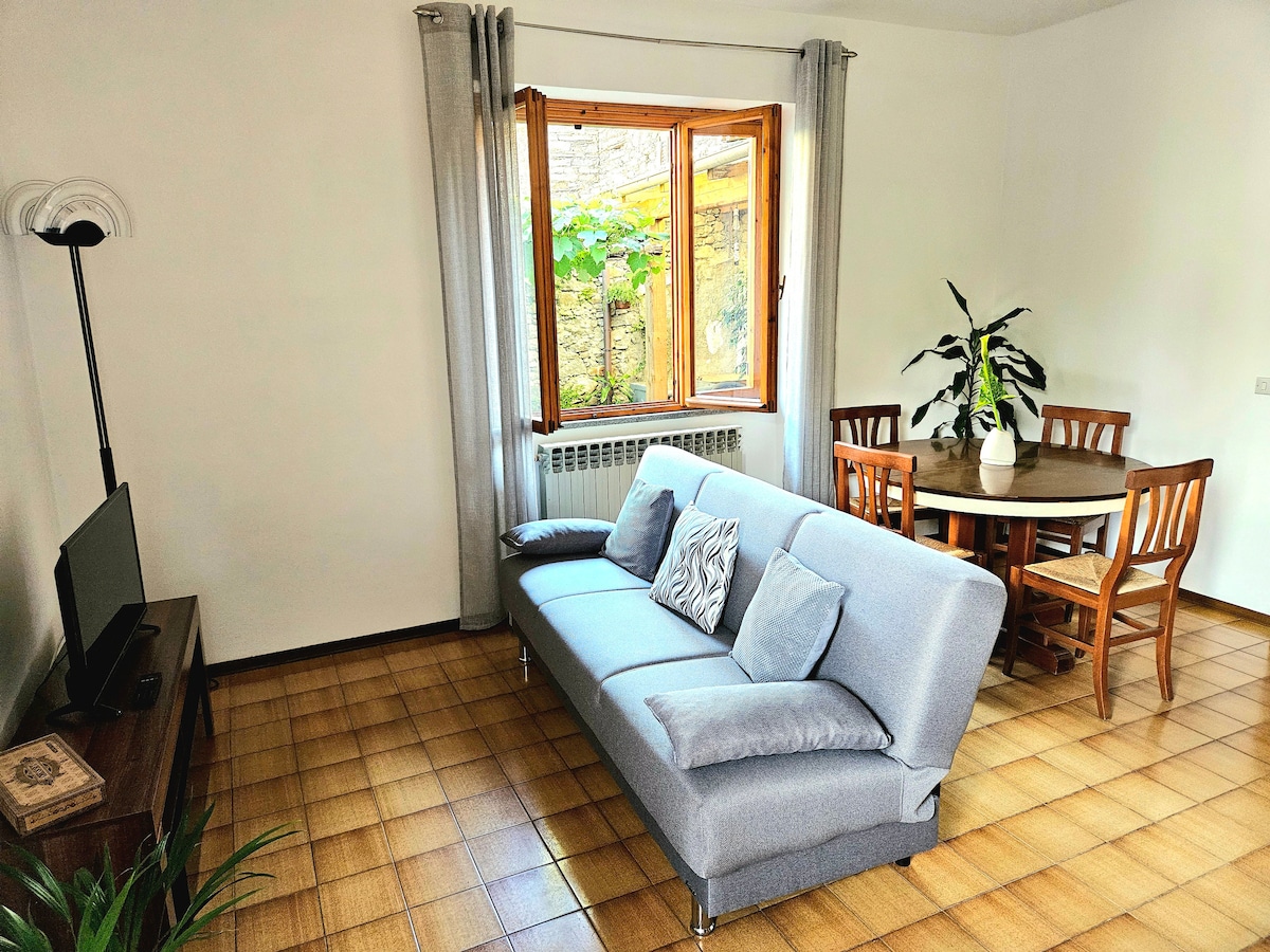 Annuncio Airbnb popolare: San Leonardo - Patio and Private Parking a Novara