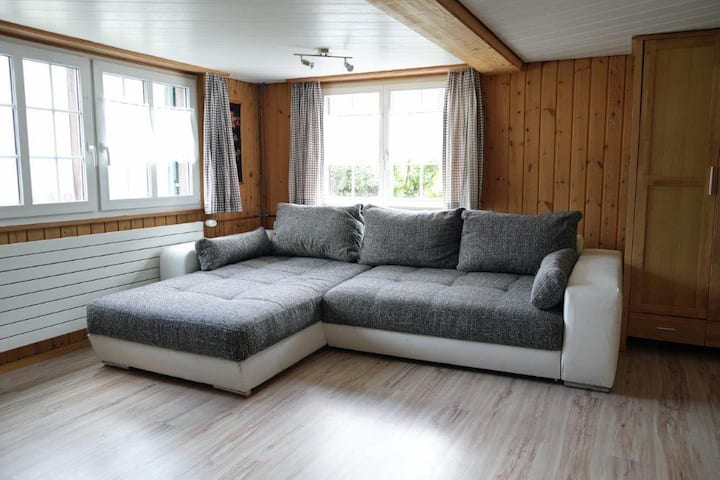 Rustikales Chalet In Schwändi - Elm