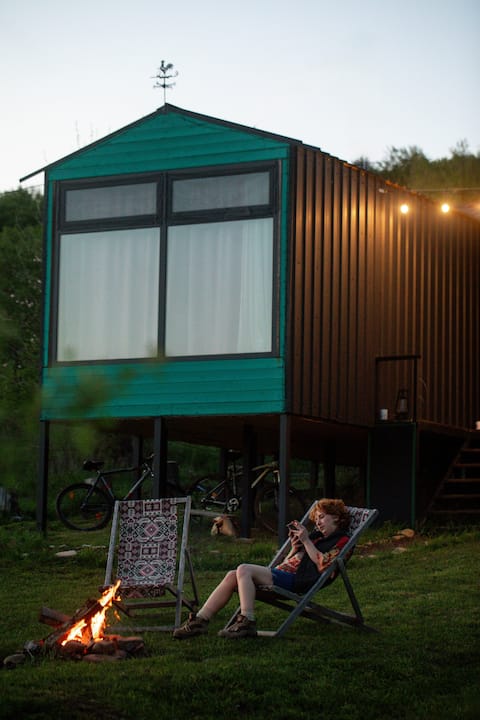 Kinta house on lake Sioni