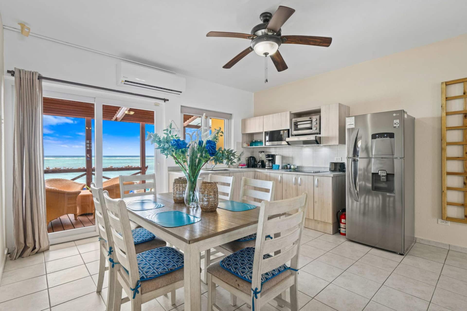 Chalet 5 · CHALET DE PLAGE CASA Aruba # 5 — photo 5