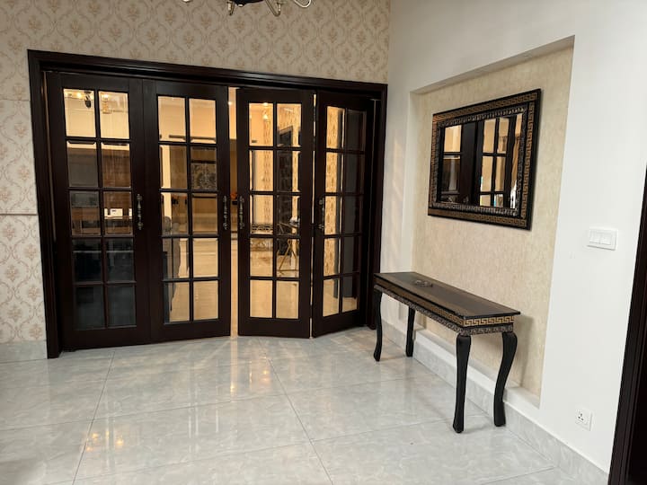 Comfort House Dha Phase 7 Near Raya & Airport - Lahore