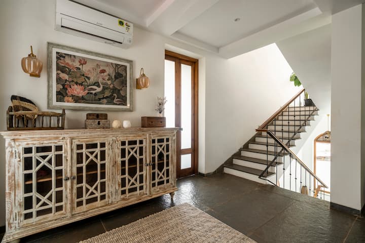 Living room 1 image 12