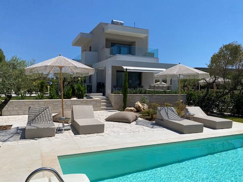Mare Luxury Villas A3 by Elia Mare