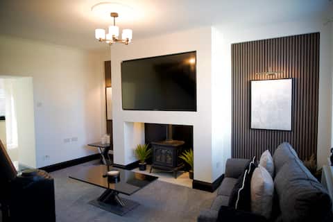 Popular Airbnb listing: The Elm Retreat – Cosy 2-Bed Village Home in Sunderland