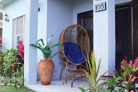 Spacious Villa Near Ocho Rios & Beach, Sleeps 6