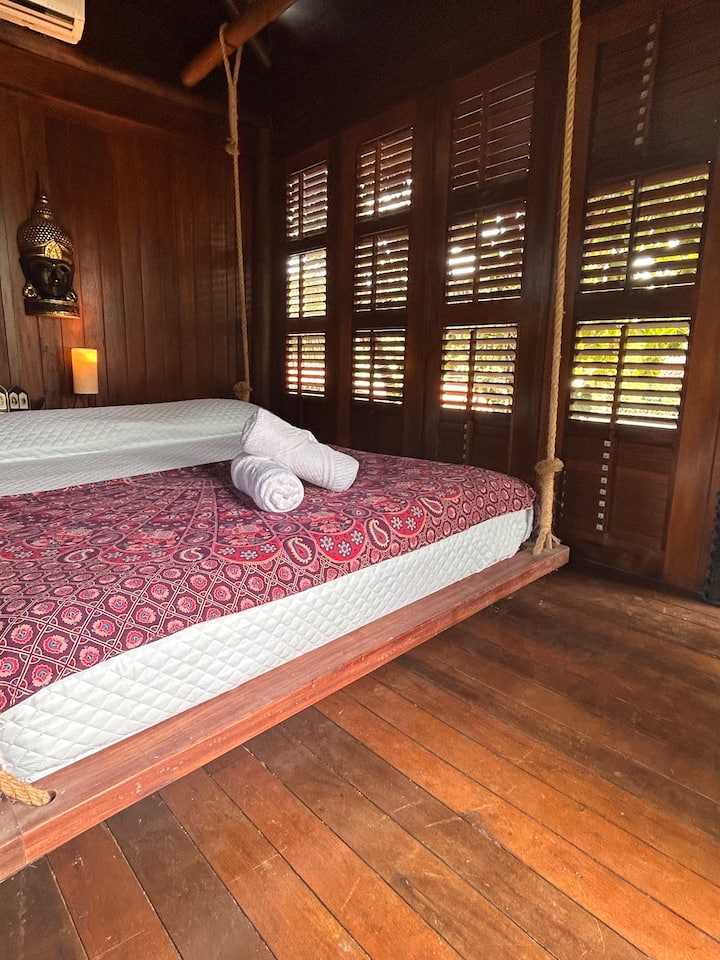 Cama Queen 
עם ציפית לכרית