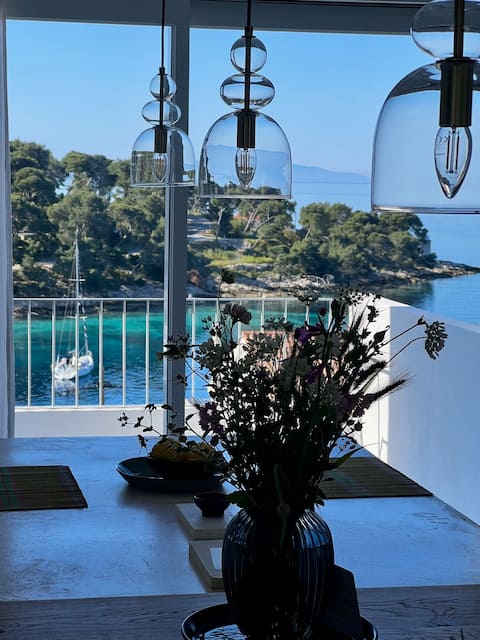 All Year Boutique Studios Seaview 2.1