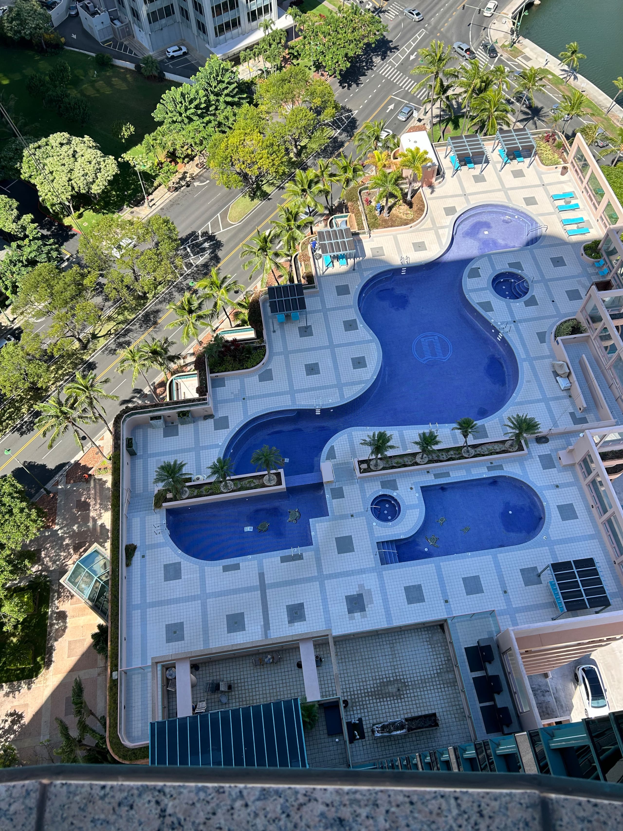 Condo in Honolulu · ★5.0 · 1 bedroom · 3 beds · 2 private baths - Image 10