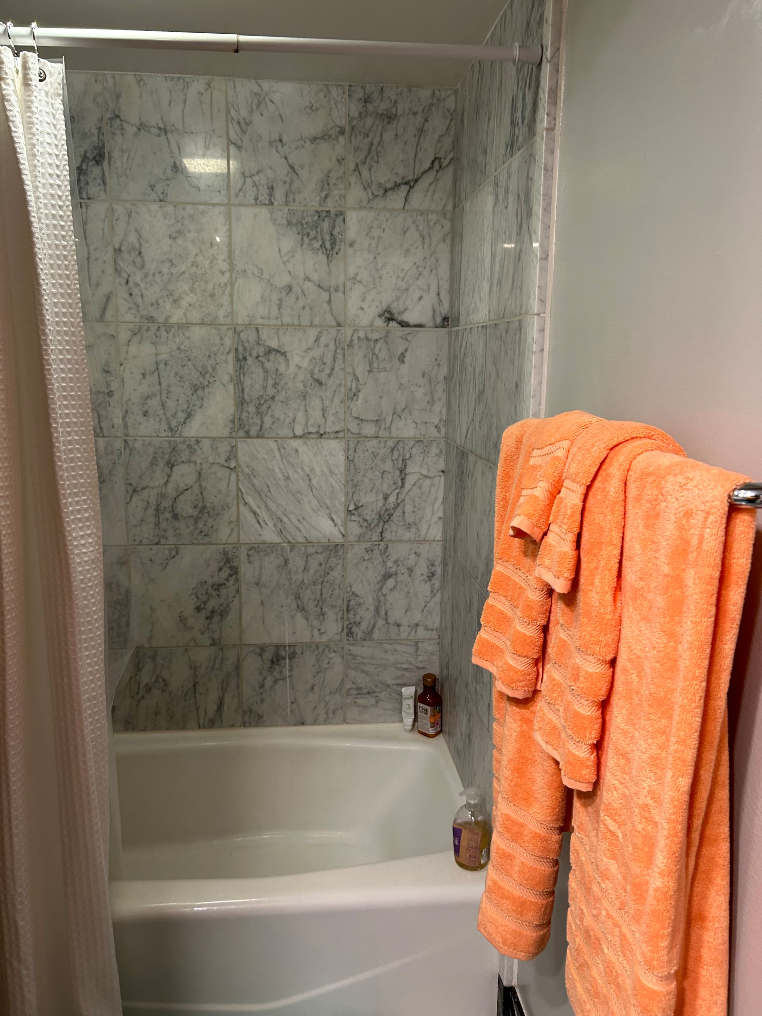Condo in Honolulu · ★5.0 · 1 bedroom · 3 beds · 2 private baths - Image 32