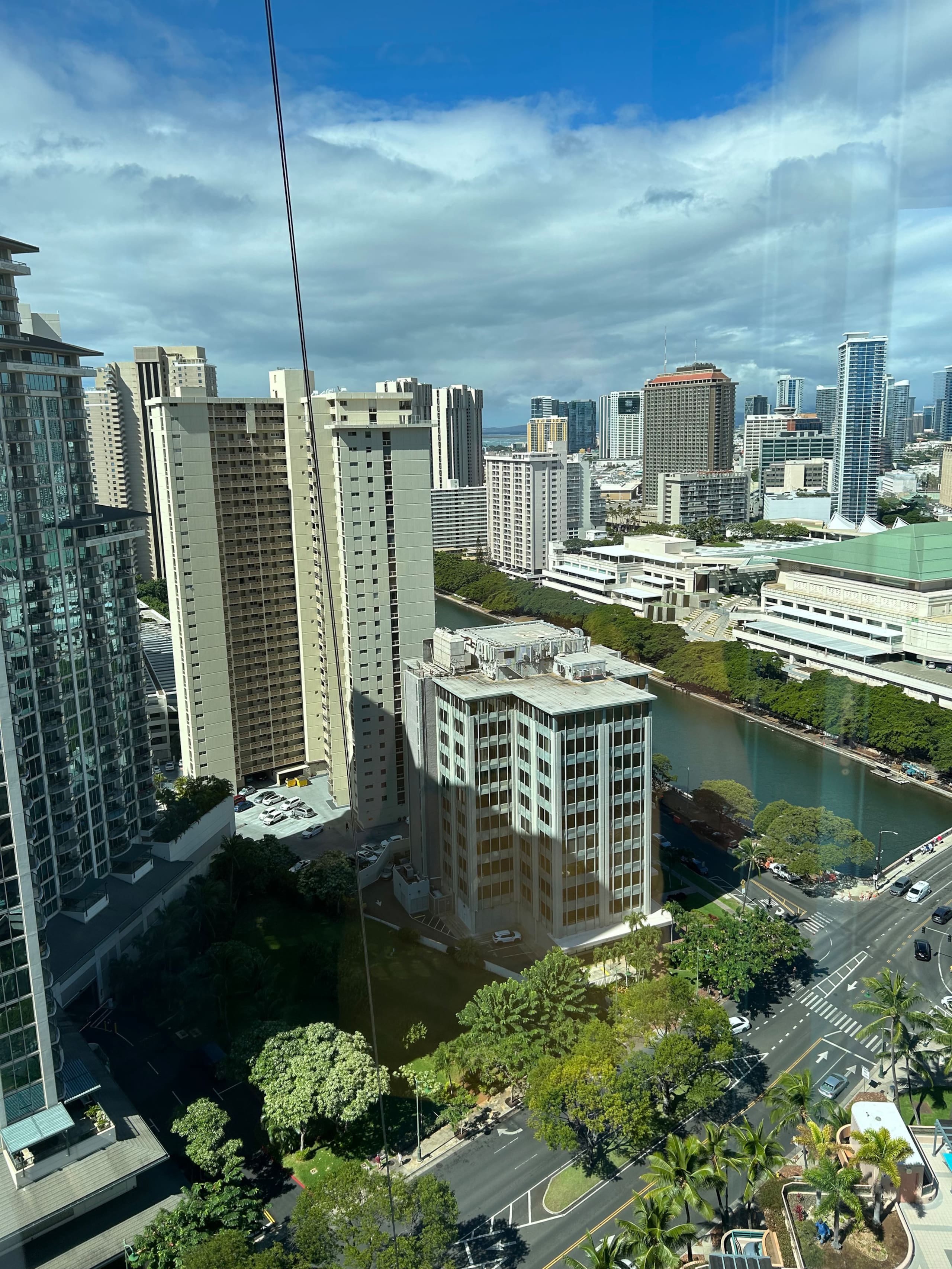 Condo in Honolulu · ★5.0 · 1 bedroom · 3 beds · 2 private baths - Image 8