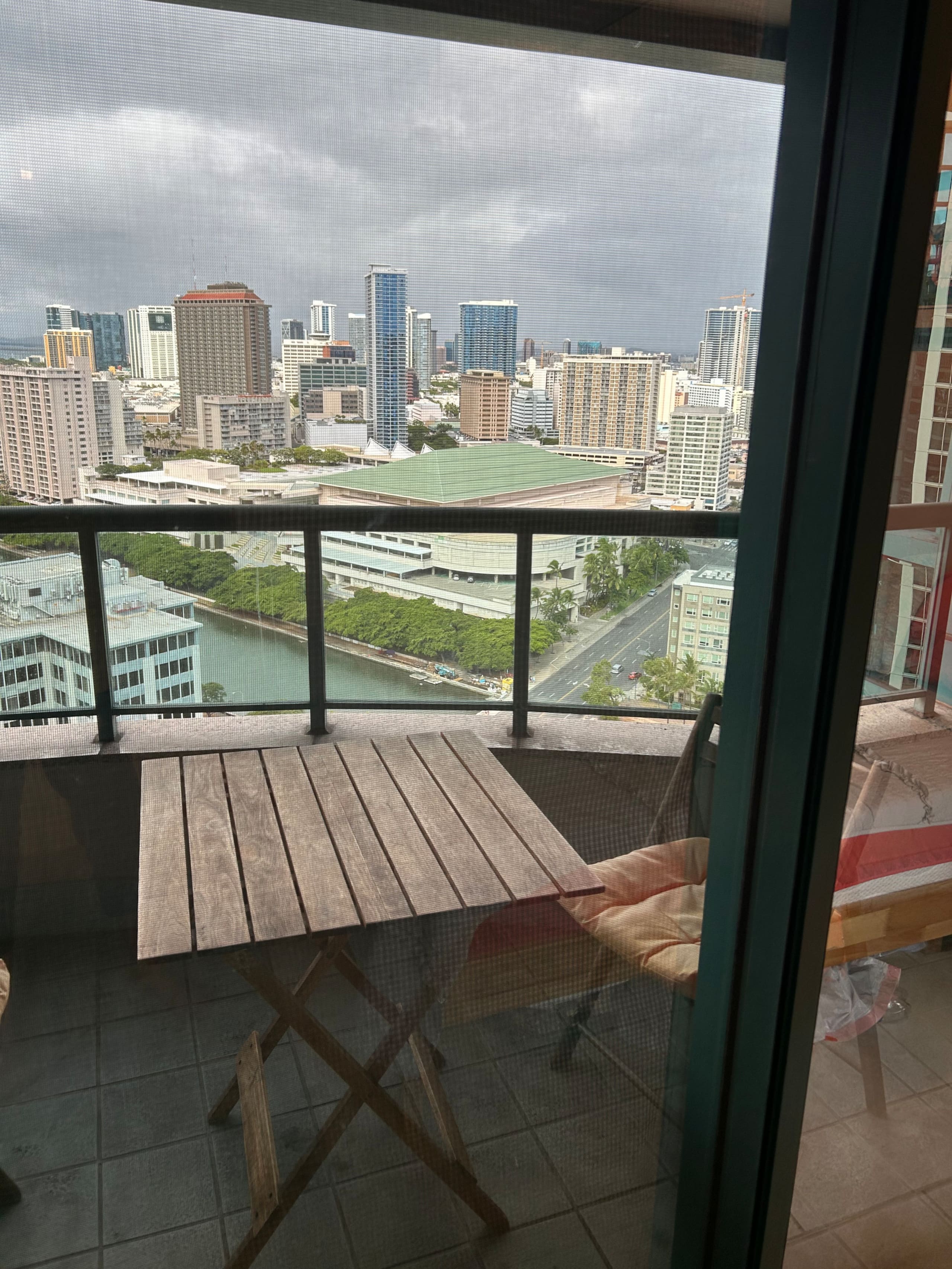 Condo in Honolulu · ★5.0 · 1 bedroom · 3 beds · 2 private baths - Image 25