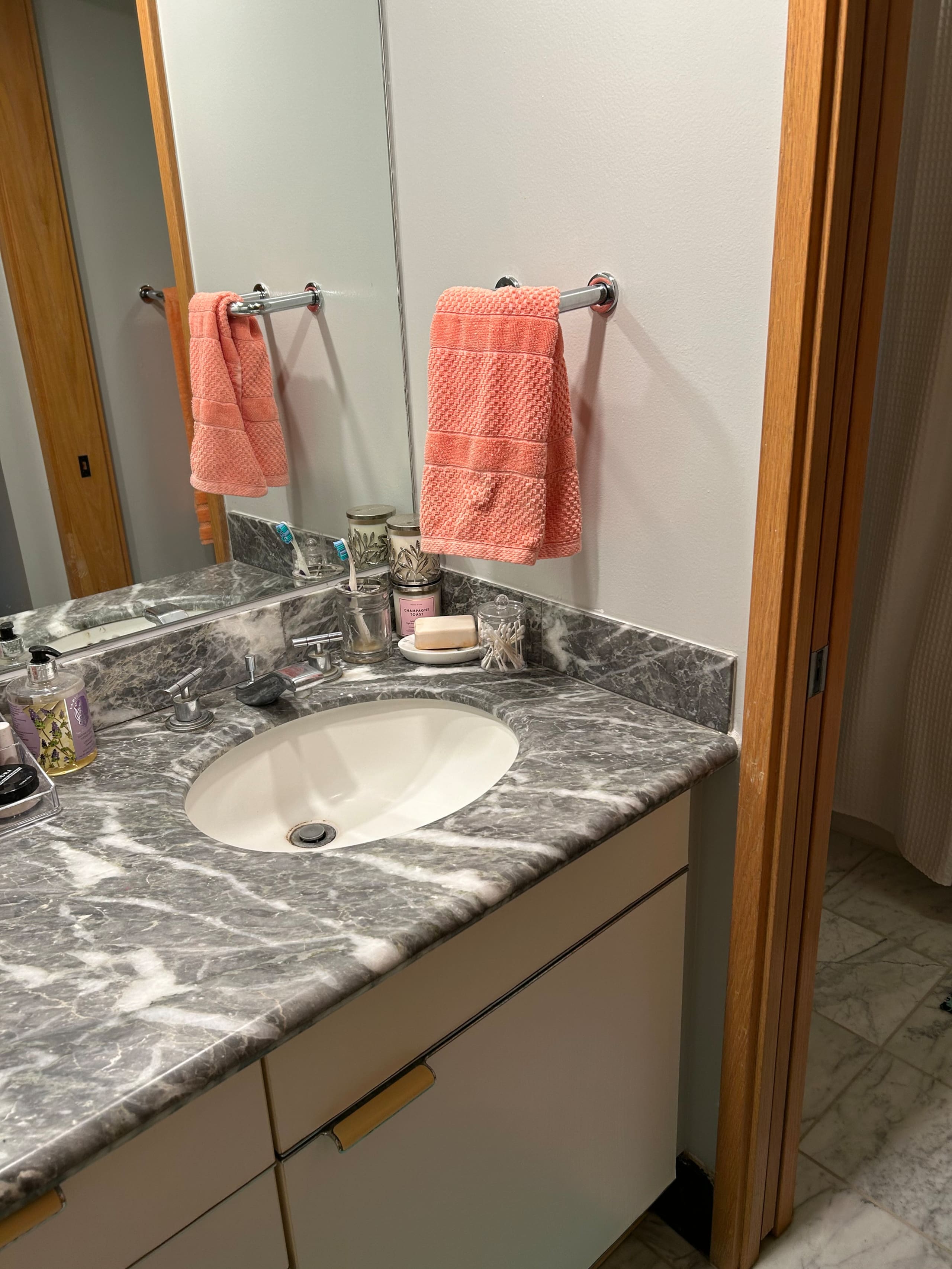 Condo in Honolulu · ★5.0 · 1 bedroom · 3 beds · 2 private baths - Image 35