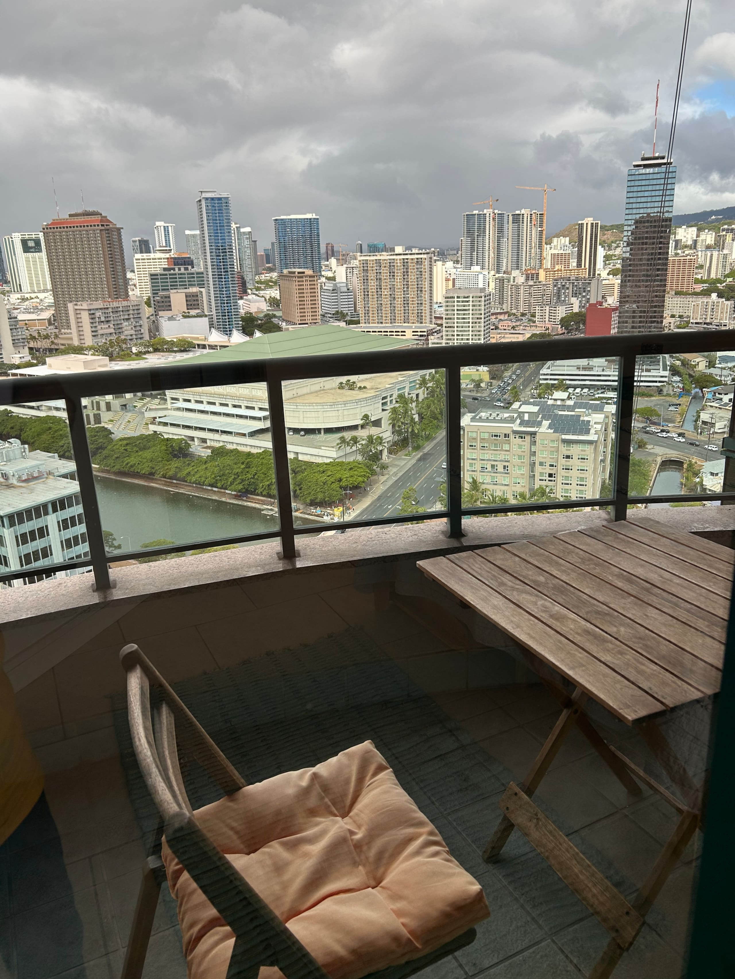 Condo in Honolulu · ★5.0 · 1 bedroom · 3 beds · 2 private baths - Image 29