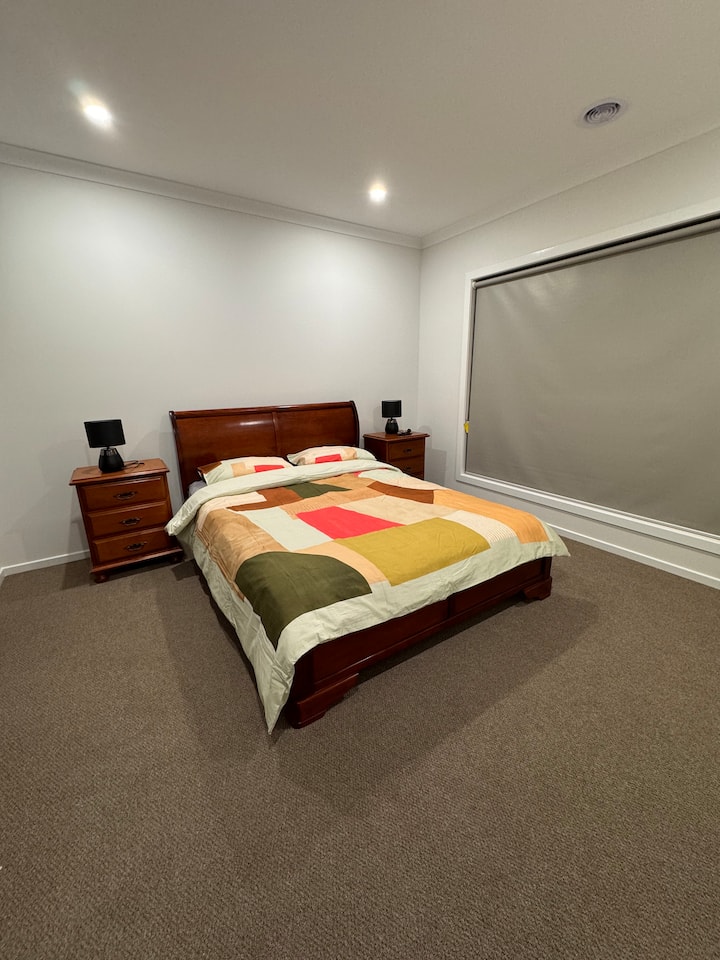 غرفة النوم 1