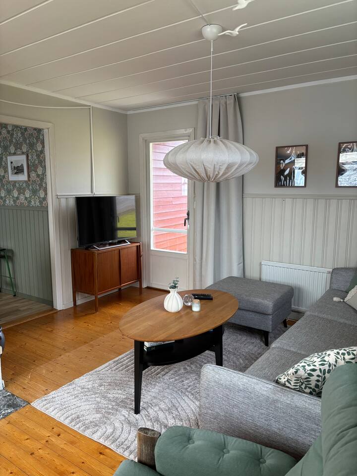 Charmig Sommarstuga Med Strand Och Roddbåt - Karlskoga