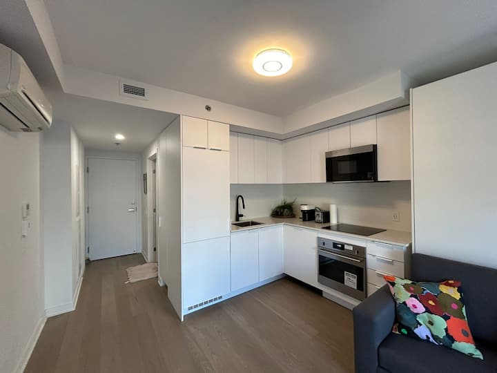 Studio Moderne Au Cœur Du Centre-ville De Montréal - Montreal