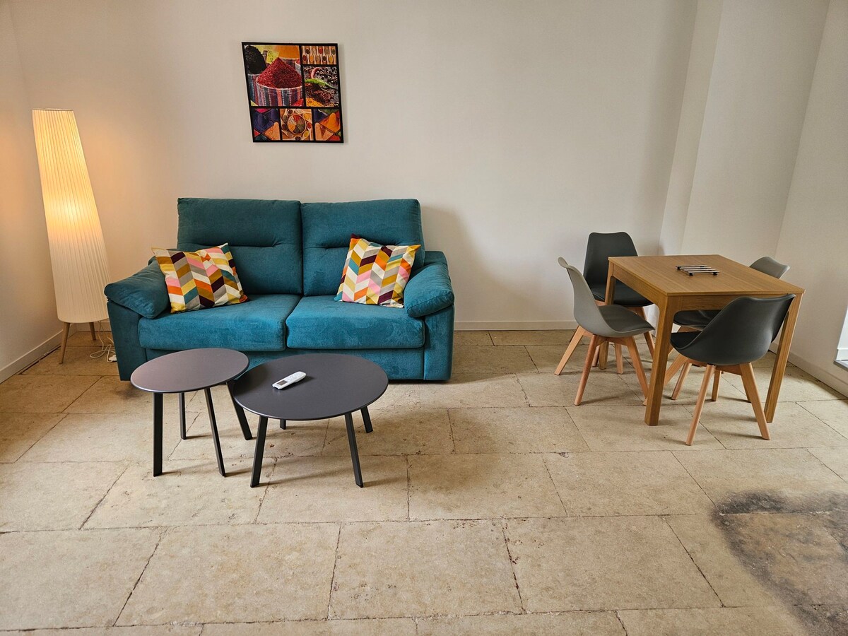 Top performing Airbnb: 2 rooms in farmhouse in Nîmes