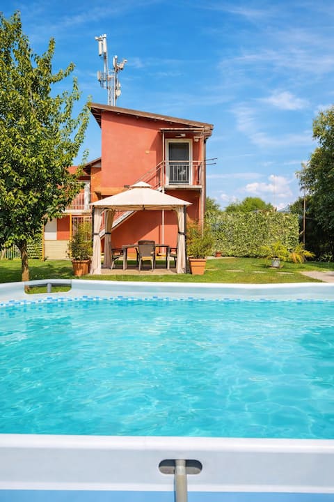 StratecigPosition•Private Pool and Private Parking