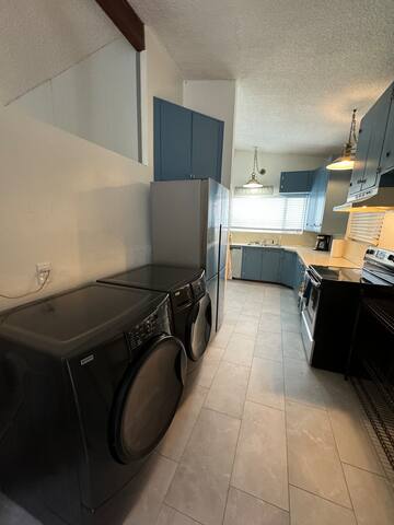 Entire home west Seattle gallery image 3