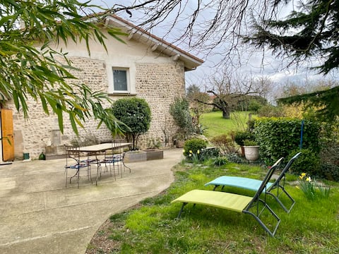 Charming house - 3 bedrooms - terrace and garden