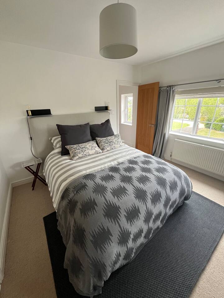 საძინებელი 4