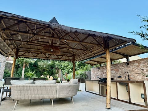 Villa Montpellier Pool & AC - Bali Style