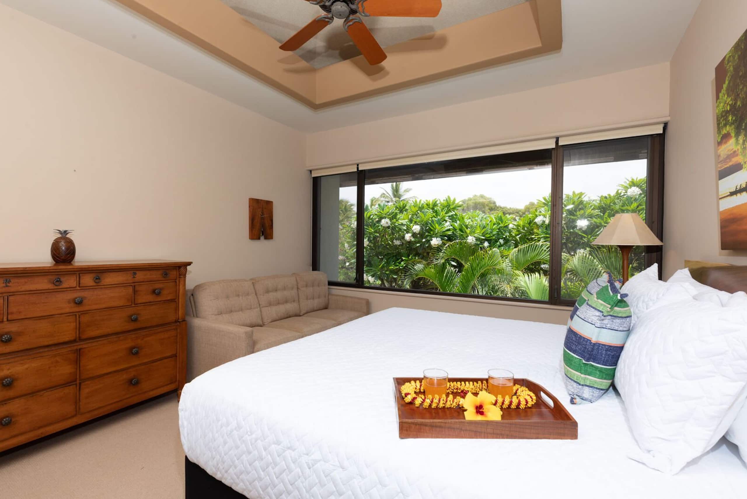 Condo in Waimea · ★4.89 · 2 bedrooms · 3 beds · 2.5 baths - Image 11