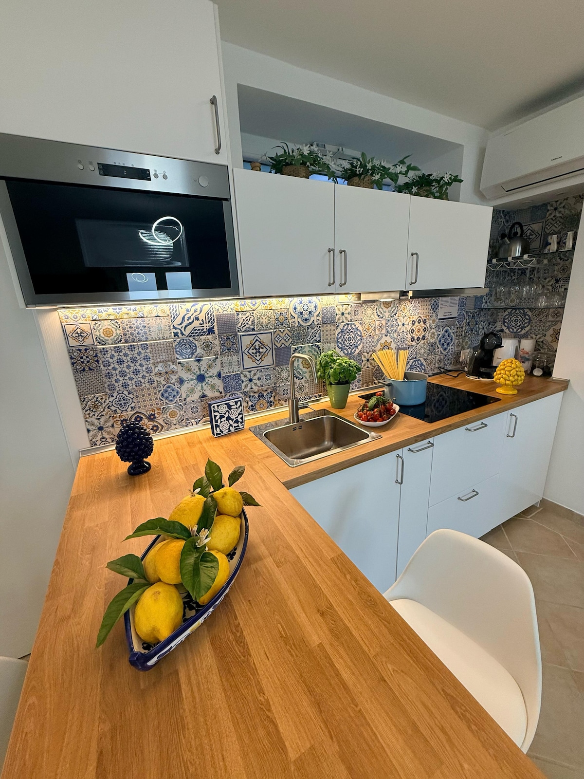 Successful Airbnb property: Villa BluVesuvius: SeaView, Lemon Garden & Shuttle in Sorrento
