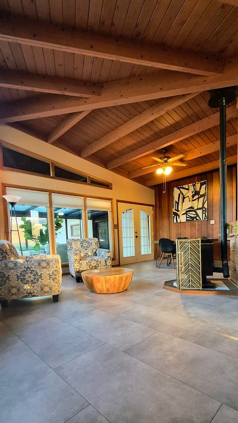 Sunny Arcadian Court With Sunroom and Deck