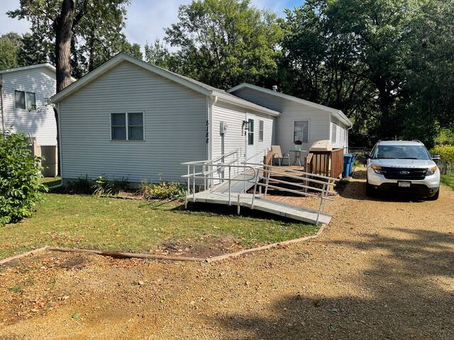 Bald Eagle Lake Retreat by Lux Life WC Accessible