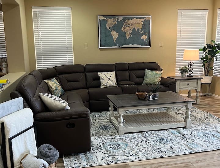 Wanderlust! Modern 3 Br With Private Heated Pool - San Tan Valley, AZ