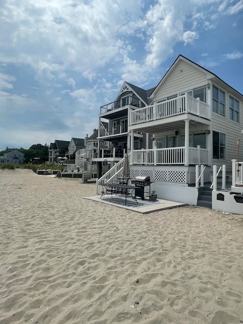 Spacious Beachfront Milford Home