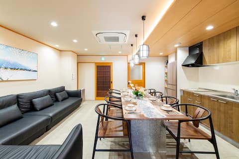 YSP-301 ※ Downtown Yokohama! 3 minutes on foot from Motomachi Station! 1 minute walk to Chinatown! 1