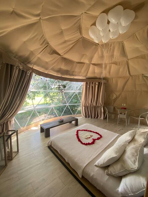 Luna
Glamping experience