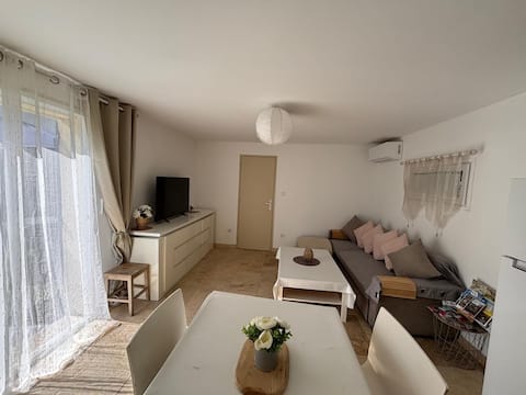 Popular Airbnb listing: Vacation home in the countryside in Cavaillon