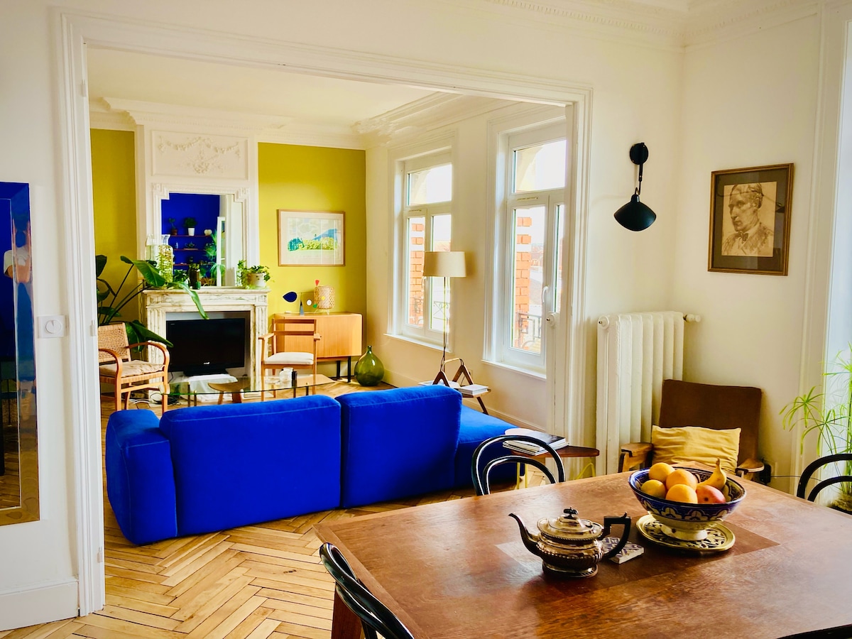 Top performing Airbnb: Beautiful Open Sky Apartment in Lille Centre