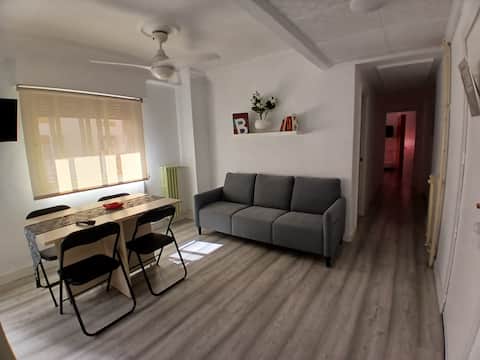 Airbnb con mejor rendimiento: Apartment in downtown Zaragoza en Universidad