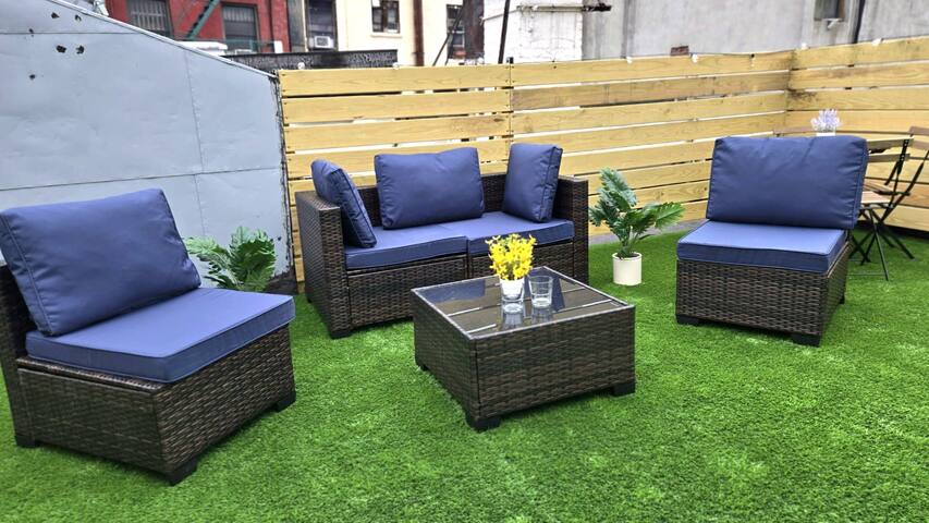 Large Green Space Rooftop in Chinatown NYC! gallery image 3