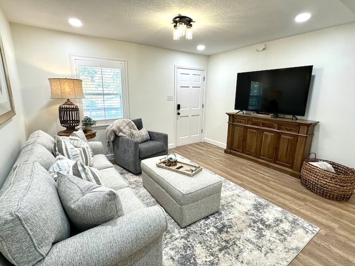 【在庫処分】オーストラリア Magnolia Mountain 有田焼 The Magnolia Oyster - Condominiums for Rent in Ocean Springs
