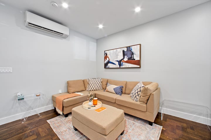 Elegant Bedroom
Home W Parking & Patio - Queens, NY