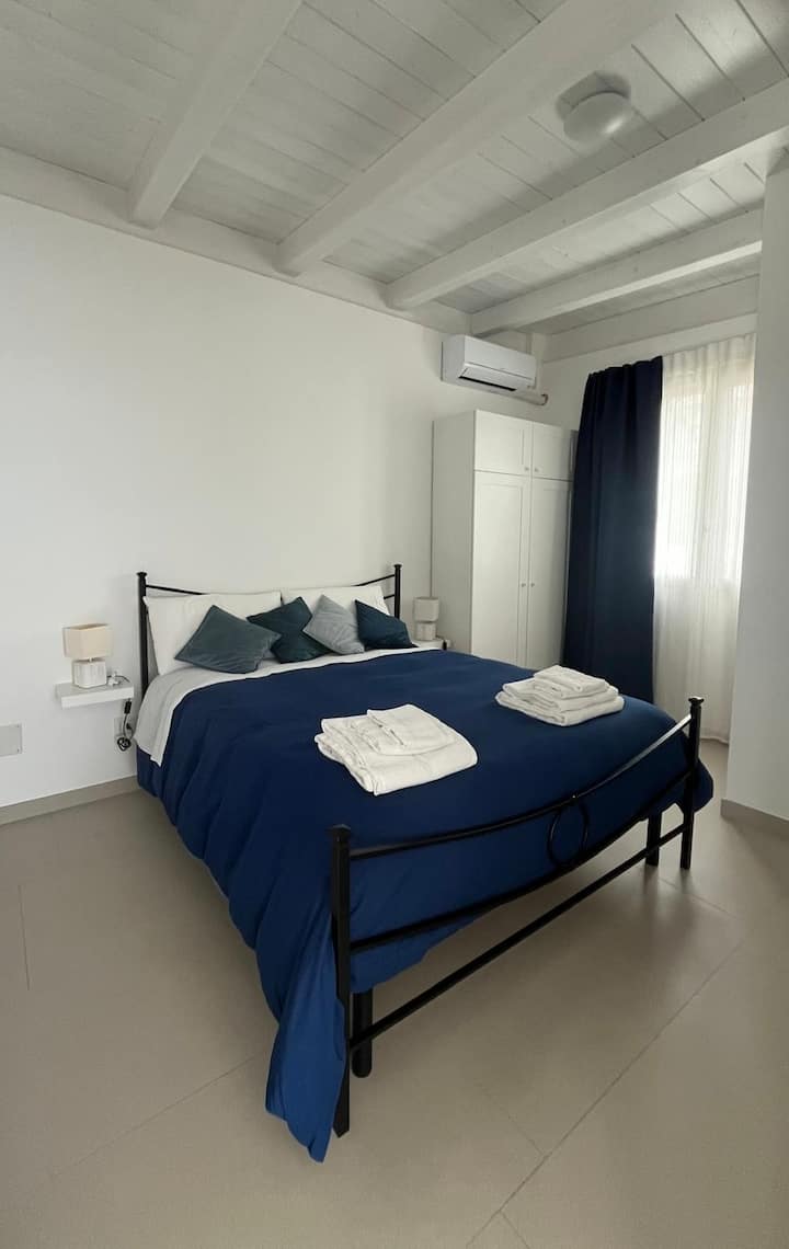 საძინებელი 1