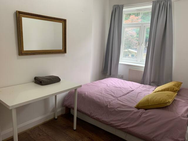 Beautiful 4 bed flat on Finsbury Park gallery image 5