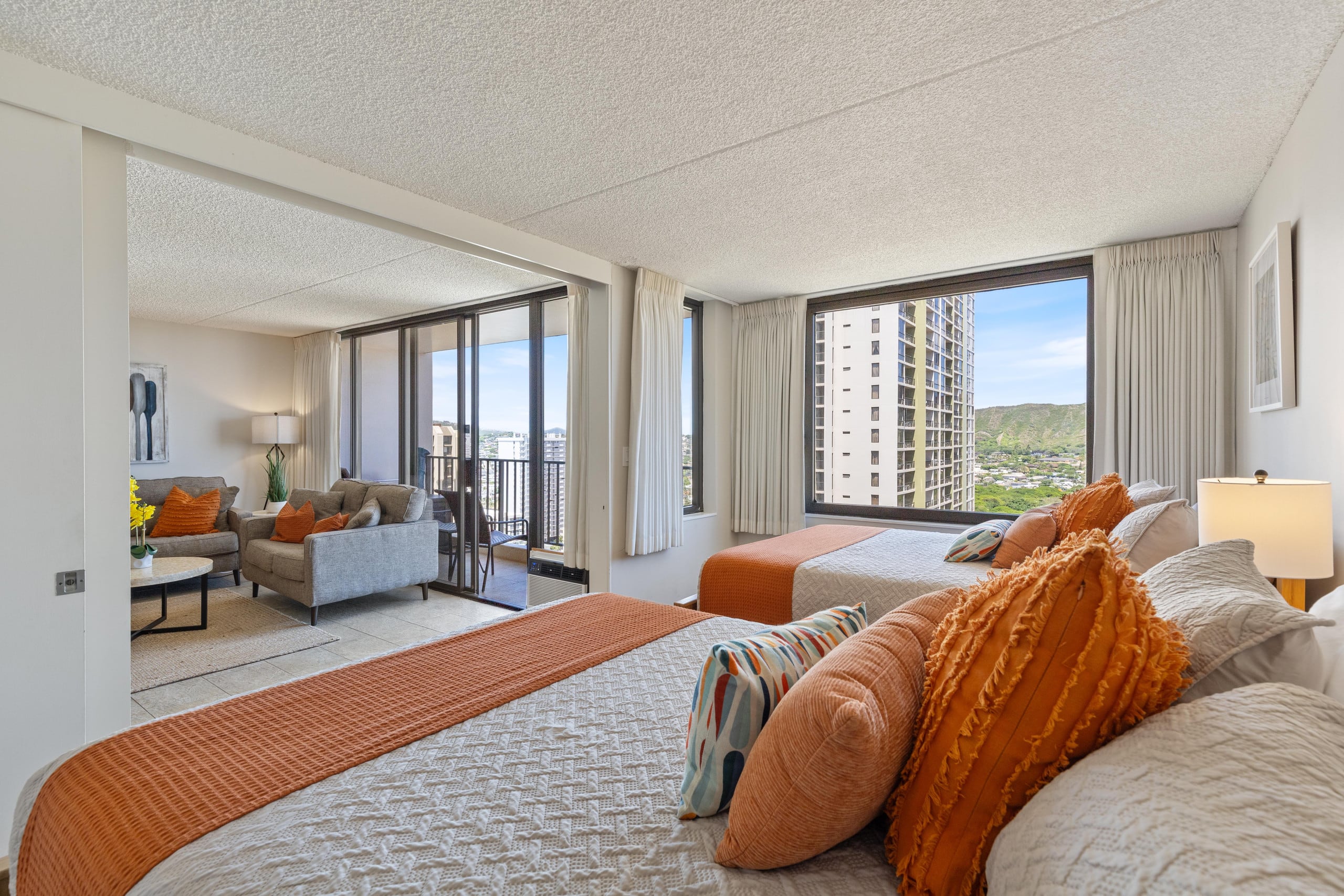 Condo in Honolulu · ★4.63 · 1 bedroom · 2 beds · 1 private bath - Image 10