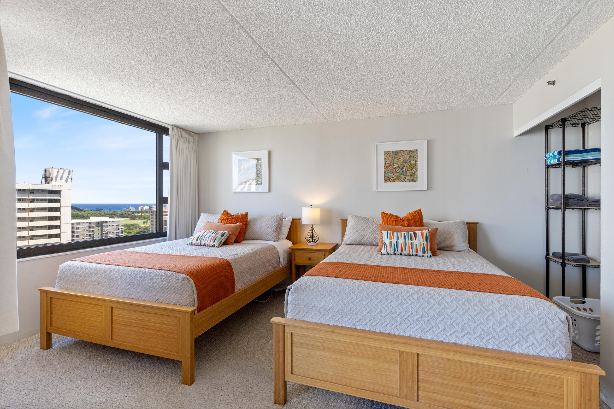Condo in Honolulu · ★4.63 · 1 bedroom · 2 beds · 1 private bath - Image 9